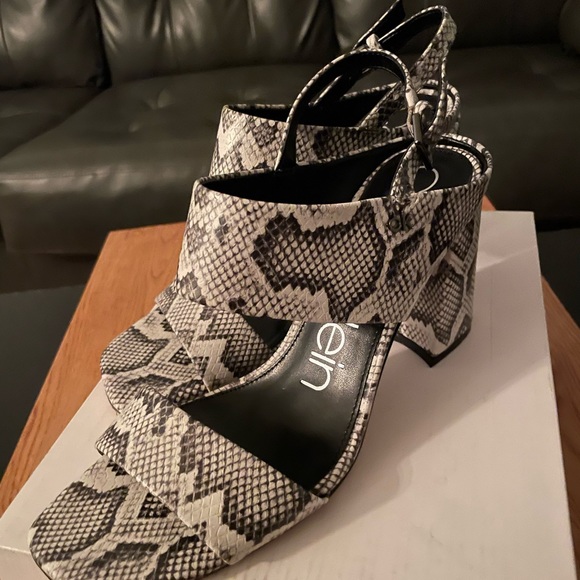 Calvin Klein Shoes - Picture 5 of 16